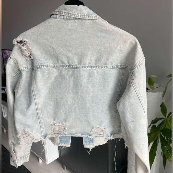 Cropped jean jacket - Picture 3 of 5